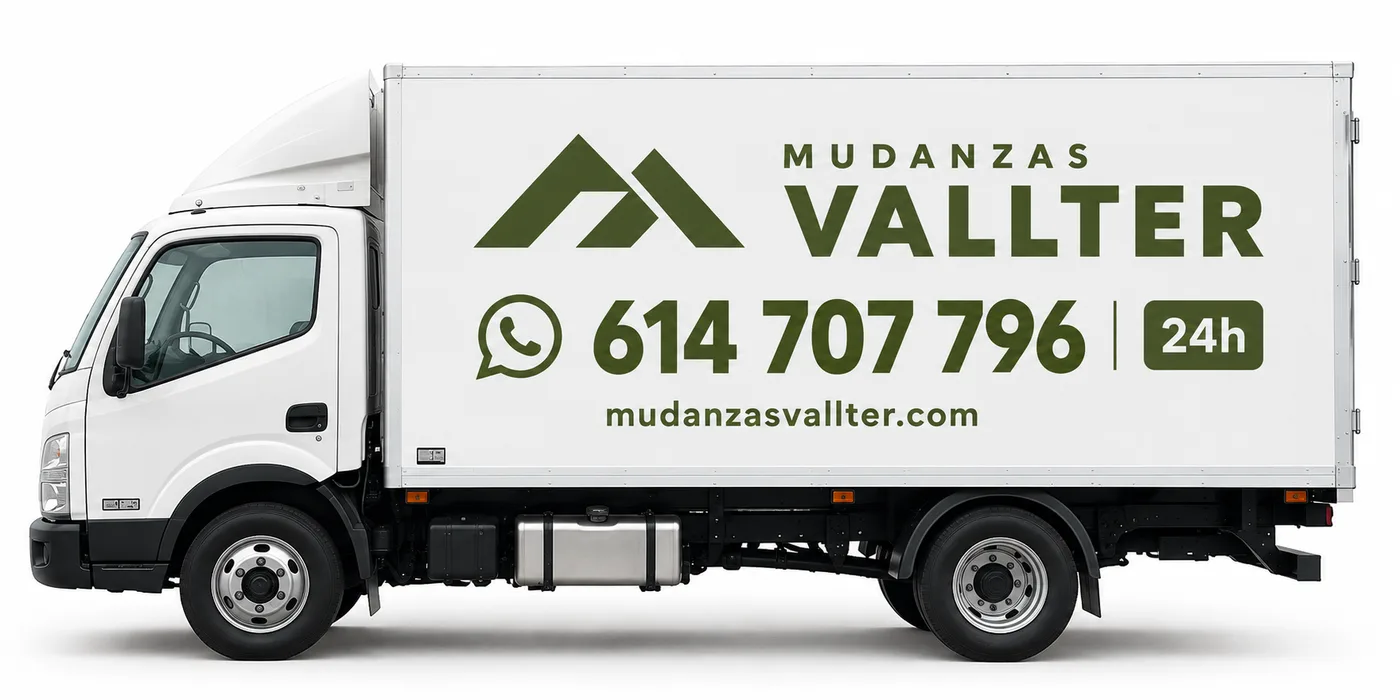 Camión de Mudanzas Vallter rotulado con el teléfono de contacto